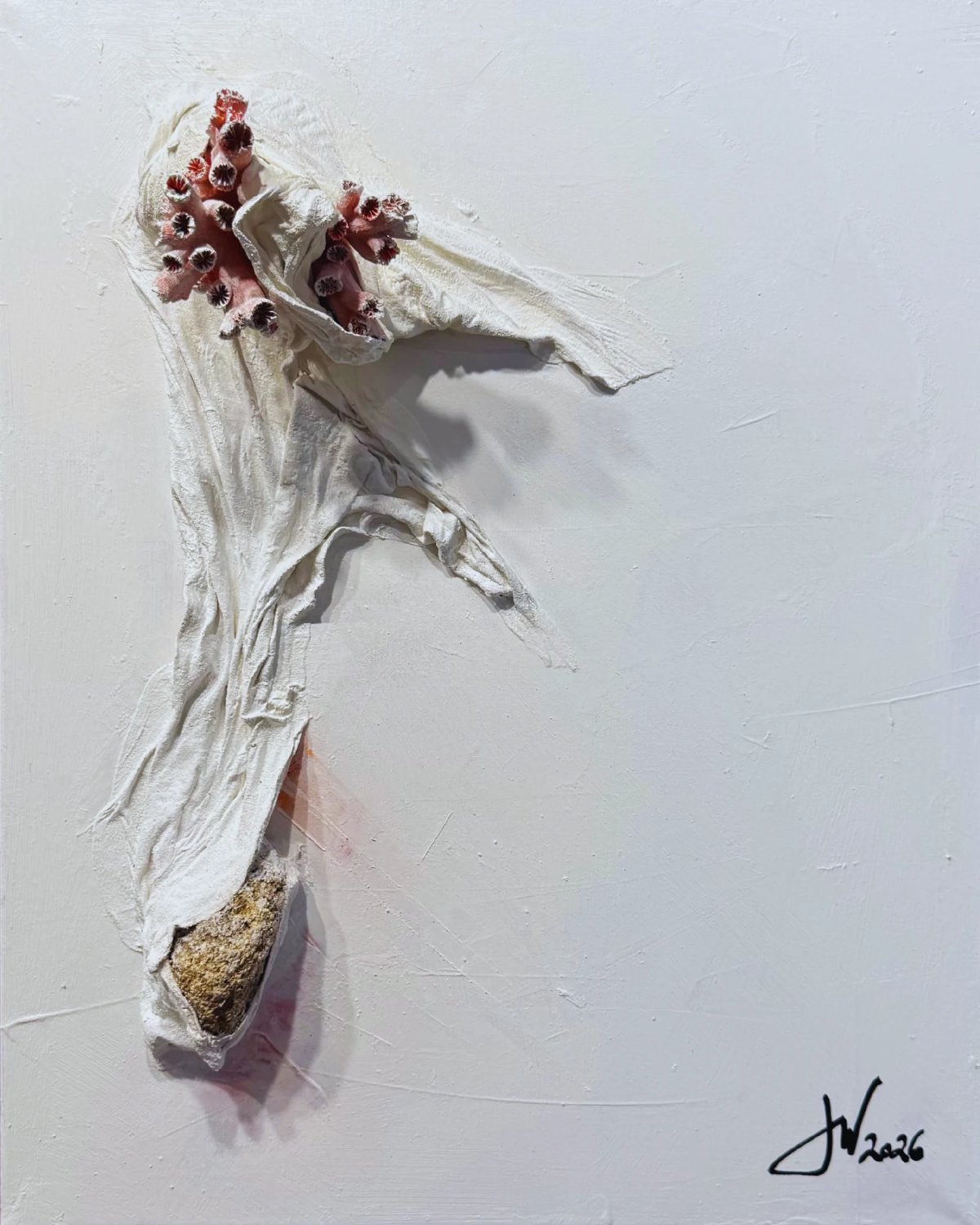 Watercolor painting of a dried flower with white petals and burgundy seed pod, casting a shadow on light background